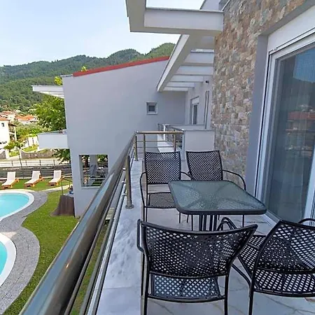 Amalthia Hotel *