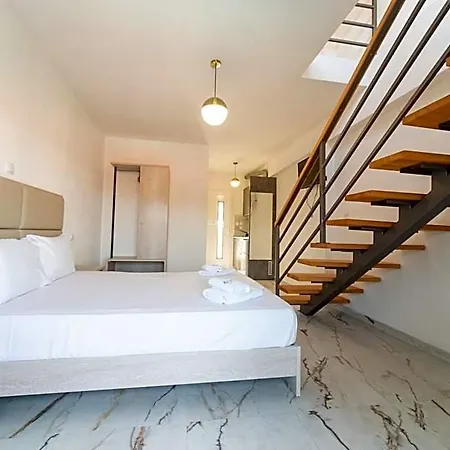 Amalthia Hotel *